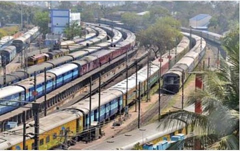 சென்னையில் இருந்து 6 மாதங்களுக்கு பிறகு திருவனந்தபுரம், மங்களூருவுக்கு சிறப்பு ரயில்: கேரளா, கர்நாடகா செல்லும் பயணிகள் மகிழ்ச்சி