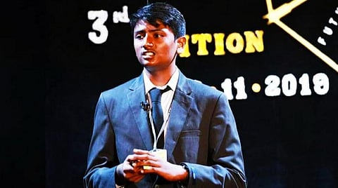 கிருத்திக் விஜயகுமார்.