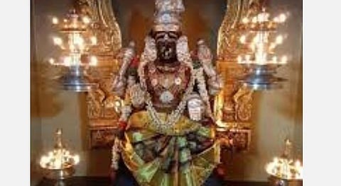 புரட்டாசி வெள்ளியில் மகாலக்ஷ்மியை கொண்டாடுவோம்!  