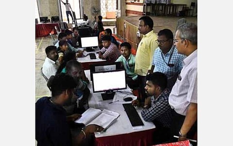 அரசு பாலிடெக்னிக் கல்லூரிகளில் மாணவர் சேர்க்கை குறைவு: 2-வது சுற்று கலந்தாய்வு நடத்த அரசு திட்டம்