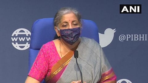 மத்திய நிதியமைச்சர் நிர்மலா சீதாராமன் பேட்டி அளித்த காட்சி : படம் | ஏஎன்ஐ.