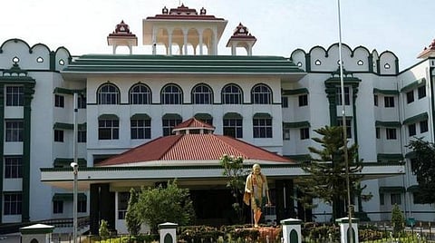 திண்டுக்கல் அருகே சிறுமி கொல்லப்பட்ட வழக்கு; உயர் நீதிமன்ற கிளையில் அரசு மேல்முறையீடு: விடுவிக்கப்பட்ட இளைஞர் பதிலளிக்க உத்தரவு