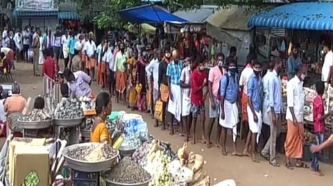 புரட்டாசி அமாவாசையை ஒட்டி சதுரகிரியில் 15 ஆயிரம் பக்தர்கள் வழிபாடு