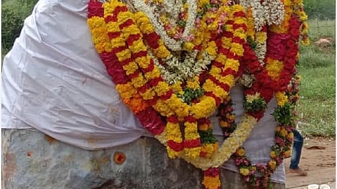 ஸ்ரீவில்லிபுத்தூர் அருகே 2,500 ஆண்டுகளுக்கு முற்பட்ட பழங்கால குத்துக்கல் கண்டுபிடிப்பு