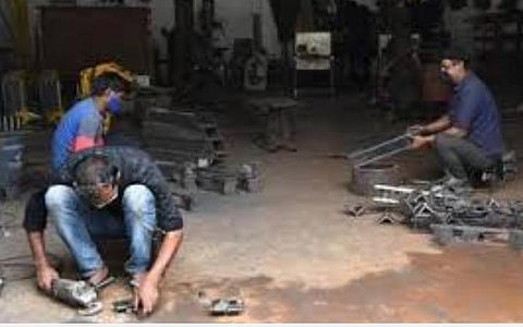 தொழில்துறை ஊழியர்களுக்கான நுகர்வோர் குறியீட்டு எண்: திருத்தி அமைப்பு