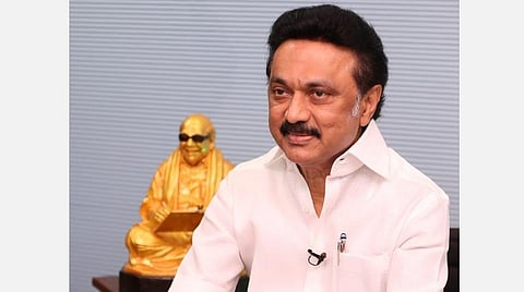 இலவசமாகத் தடுப்பூசி; மக்களுக்குக் காட்டும் மாபெரும் சலுகை போல் சித்தரிப்பதா?- முதல்வருக்கு ஸ்டாலின் கேள்வி