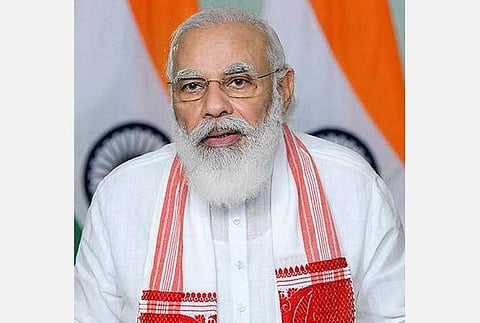 மனதின் குரல்: தூத்துக்குடி முடிதிருத்தும் கடைக்காரரின் நூலக  முயற்சியைப் பாராட்டிய மோடி