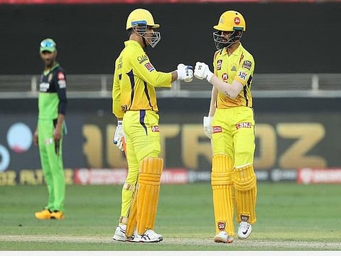 சிஎஸ்கே கேப்டன் தோனி, ருதுராஜ் கெய்க்வாட்: கோப்புப் படம்.