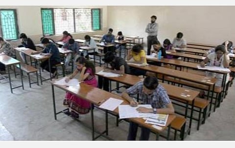 நீட் தேர்வில் பூஜ்ஜியம் பெற்ற மாணவி ஒரு கேள்விக்கும் பதில் அளிக்கவில்லை: பொய் வழக்கு போட்டவருக்கு ரூ.25,000 அபராதம்