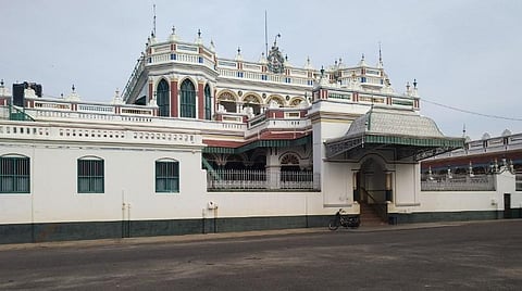 மாளிகை வீடு
