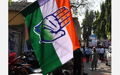 குஜராத் காங்கிரஸ் எம்எல்ஏ-க்கள் பதவி விலக பாஜக தலா ரூ.10 கோடி கொடுத்ததாக புகார்: இடைத்தேர்தல் நேரத்தில் வீடியோ வெளியானதால் பரபரப்பு