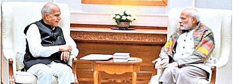 பிரதமர் மோடியுடன்  தமிழக ஆளுநர் பன்வாரிலால் புரோஹித். (கோப்புப் படம்)