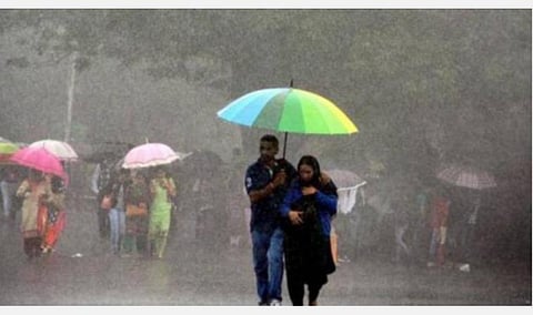 வளிமண்டல மேலடுக்குச் சுழற்சி; அடுத்த 3 நாட்களுக்கு கடலோர மாவட்டங்களில் கனமழை: வானிலை ஆய்வு மையம் 