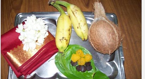 பிரிந்த தம்பதியை ஒன்று சேர்க்கும் கேதார கெளரி நோன்பு! வயது முதிர்ந்த தம்பதிக்கு புடவை வேஷ்டி! 