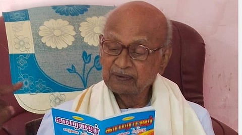 முகமது இஸ்மாயில்.