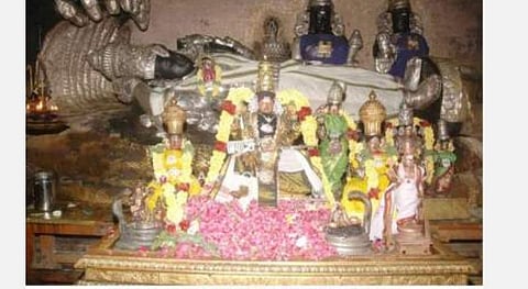 சிவன் கோயிலில் பெருமாள் சந்நிதிகள்! 