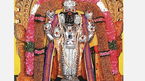 குருப்பெயர்ச்சிக்குப் பிறகு வியாழனில்.. குரு பலம் பெற குரு பகவானை தரிசிப்போம்! 