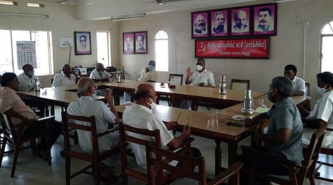 பஞ்சாலைத் தொழிற்சங்க நிர்வாகிகள் பங்கேற்ற ஆலோசனைக் கூட்டம்.