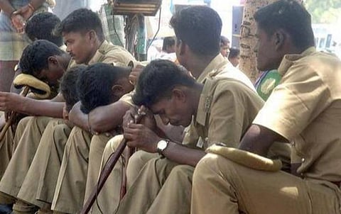 தமிழக காவல் துறையினருக்கு சுழற்சி முறையில் வார விடுமுறை: சட்டம் ஒழுங்கு சிறப்பு டிஜிபி ராஜேஷ் தாஸ் உத்தரவு