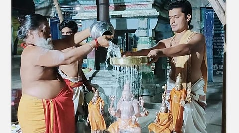 கண்ணீரைத் துடைப்பாள் கல்யாண காமாட்சி; தர்மபுரி மல்லிகார்ஜுன சுவாமி கோயில் அற்புதம்! 