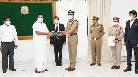 பொதுமக்கள் சேவைக்காக தீயணைப்புத்துறை வெளியிட்ட தீ அலைபேசி செயலி: முதல்வர் பழனிசாமி தொடங்கிவைத்தார்
