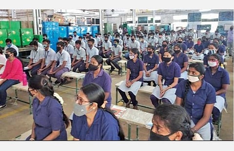 நிவர் புயல் எச்சரிக்கை: ஐடிஐ தேர்வுத் தேதி மாற்றம்; தமிழக அரசு அறிவிப்பு