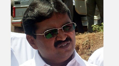 எம்எல்ஏ கார்த்திக்