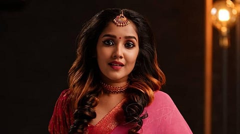 கப்பேலா ரீமேக்கில் அனிகா?