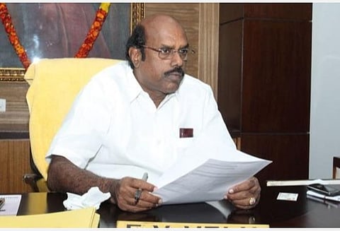 மாவட்டச் செயலாளர்கள், எம்எல்ஏக்கள் மீது புகார்: மதுரை திமுகவினரிடம் எ.வ.வேலு விசாரணை