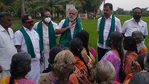 திண்டுக்கல் அருகே பெரியகோட்டையில் பிரச்சாரம் மேற்கொண்ட திமுக மாநில துணைப்பொதுச்செயலாளர் ஐ.பெரியசாமி.