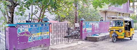 ஆட்டோ சின்னம் ஒதுக்கப்பட்டுள்ள ரஜினியின் மக்கள் சேவை கட்சியை இந்திய தேர்தல் ஆணையத்தில் பதிவு செய்ய வழங்கப்பட்டுள்ள சென்னை எர்ணாவூர் முகவரியில் அமைந்துள்ள ஏ.ஜோசப் ஸ்டாலினுக்கு சொந்தமான வீடு. படம்: ச.கார்த்திகேயன்