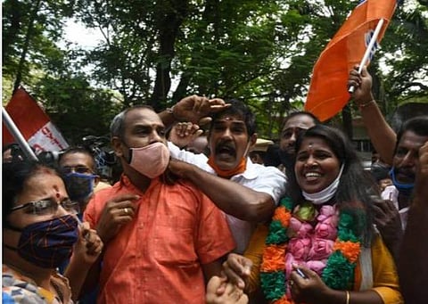 கேரள உள்ளாட்சித் தேர்தல்; இடதுசாரிகள்- காங்கிரஸ் தலா 3 மாநகராட்சிகளை கைபற்ற வாய்ப்பு: திருவனந்தபுரத்தில் பாஜகவுக்கு 2-ம் இடம்