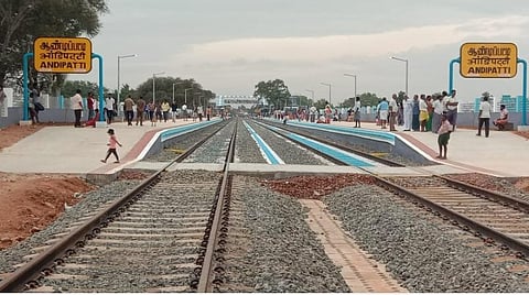 தேனி - சென்னை நேரடி ரயில்; மதுரை- தேனி இடையே விரைவு ரயில் சேவை; மதுரை ரயில்வே கோட்ட மேலாளர் பேட்டி