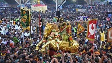சித்திரைத் திருவிழா நேரத்தில் சட்டப்பேரவைத் தேர்தல் வராமல் இருக்க மதுரை மாவட்ட நிர்வாகம் நடவடிக்கை எடுக்குமா?- தென் மாவட்ட மக்கள் எதிர்பார்ப்பு