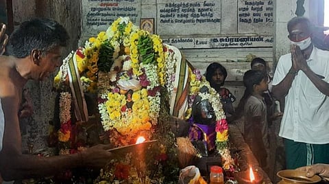 அன்னியூர் கிராமத்தில் உள்ள  அருள்மிகு திரிபுர சுந்தரி  சமேத ராமநாததீஸ்வரர் திருக்கோயிலில் சனிப்பெயர்ச்சி விழா நடைபெற்றது.
