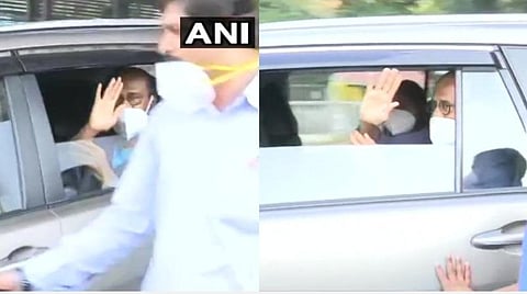 மருத்துவமனையில் இருந்து டிஸ்சார்ஜ்: சென்னை திரும்பினார் ரஜினி- அரசியல் கட்சி அறிவிப்பு தள்ளிப் போகுமா?