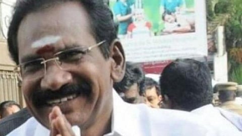 விரைவில் ரேஷன் கடை ஊழியர்களுக்குப் புதிதாக சீருடை: அமைச்சர் செல்லூர் ராஜூ தகவல்