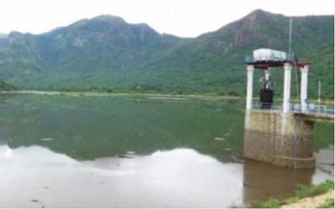 தலைமைப் பொறியாளர் வராததைக் கண்டித்து சிவகங்கை ஆட்சியர் தலைமையிலான கூட்டத்தில் விவசாயிகள் வெளிநடப்பு