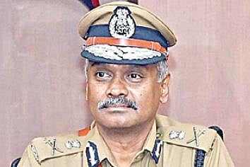 சென்னையில் சதுர கிலோ மீட்டருக்கு 657 கண்காணிப்பு கேமராக்கள் பொருத்தி சாதனை; பொதுமக்களின் ஒத்துழைப்பால் ‘மூன்றாவது கண்’ திட்டம் சாத்தியமானது: குற்றவாளிகளை எளிதில் அடையாளம் காண உதவுவதாக ஏடிஜிபி ஏ.கே.விஸ்வநாதன் கருத்து