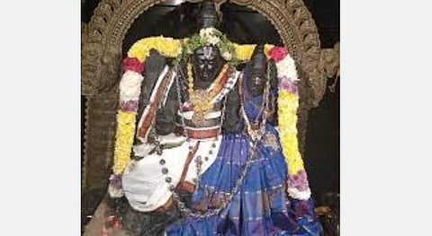 பரிக்கல் லக்ஷ்மி நரசிம்மர்... இரண்டு ஆஞ்சநேயர்கள்! 
