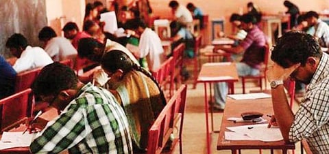ஐ.ஏ.எஸ். கனவை நிறைவேற்றும் இணைய வகுப்புகள்