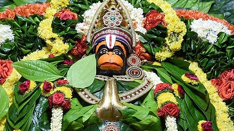 வெற்றியைத் தரும் வெற்றிலை மாலை! 