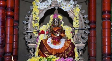 தை வெள்ளி; கஷ்டமும் நஷ்டமும் போக்குவாள் காளிகாம்பாள்
