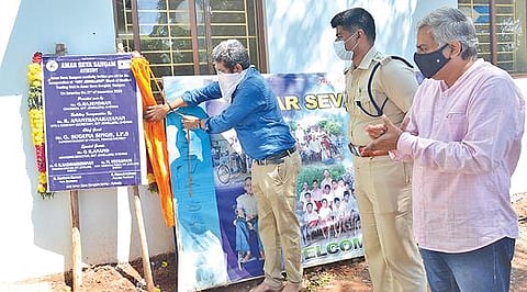 ஜிஆர்டி ஜுவல்லர்ஸ் பிளாக் திறப்பு விழாவில், ஜிஆர்டி தலைவர் ஜி.ராஜேந்திரன், தலைமை நிதி அதிகாரி ஆர்.அனந்தநாராயணன், நிர்வாக இயக்குநர்கள் ஜி.ஆர்.அனந்தபத்மநாபன், ஜி.ஆர்.ராதாகிருஷ்ணன், தென்காசி காவல் கண்காணிப்பாளர் ஜி.சுகுணாசிங் உள்ளிட்டோர் பங்கேற்றனர்.