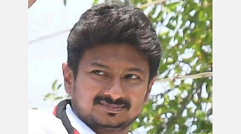 உதயநிதி குடும்பத்தினரை கேலி செய்து சுவரொட்டி ஒட்டியவர் மீது நடவடிக்கை எடுக்க வேண்டும்: காவல் ஆணையரிடம் திமுக புகார்