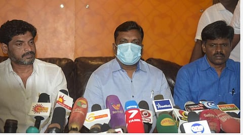 வன்னியர்களுக்கு இட ஒதுக்கீடு; தேர்தல் பேரத்துக்காக தன்னை நம்பியுள்ள சமுதாயத்தை ராமதாஸ் ஏமாற்றுகிறார்: திருமாவளவன் குற்றச்சாட்டு