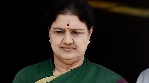 பெங்களூரு சிறையில் உள்ள சசிகலாவுக்கு திடீர் உடல்நலக் குறைவு: அரசு மருத்துவமனையில் அனுமதி