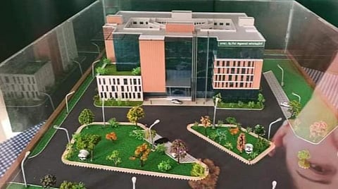 கள்ளக்குறிச்சி ஆட்சியர் அலுவலகம் கட்ட கோயில் நிலம் கையகப்படுத்துவதை எதிர்த்து வழக்கு: உயர் நீதிமன்றம் புதிய யோசனை