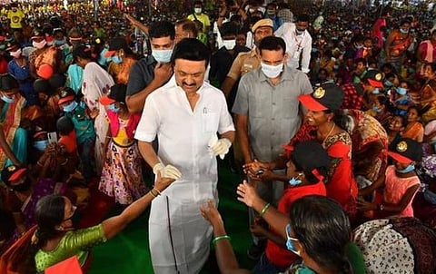 கொளத்தூர் தொகுதி மக்களுக்கு கல்வி, மருத்துவ உதவிகளை வழங்கிய மு.க.ஸ்டாலின்: பல்வேறு பணிகளுக்கு அடிக்கல் நாட்டினார்