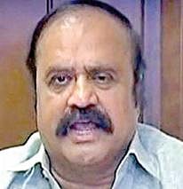 சசிகலா உடல்நிலை பாதிப்புக்கு குடும்பத்தினர்தான் காரணம்: மதுரையில் பெங்களூரு புகழேந்தி குற்றச்சாட்டு